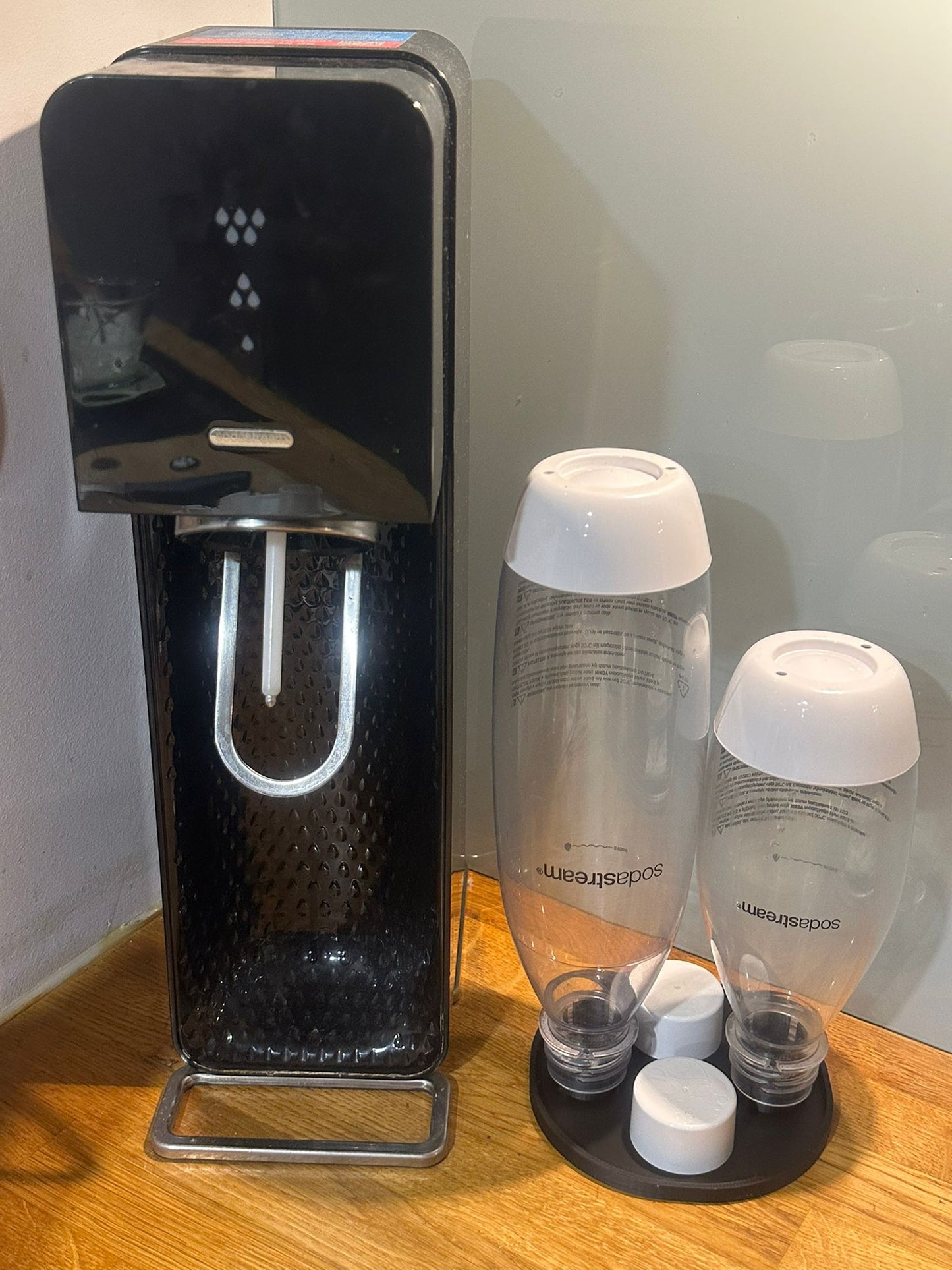 Ociekacz do butelek SodaStream Czarny - 2 miejsca na butelki